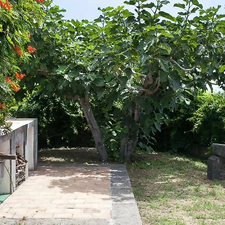 Villa E Strombolicchio Estrómboli