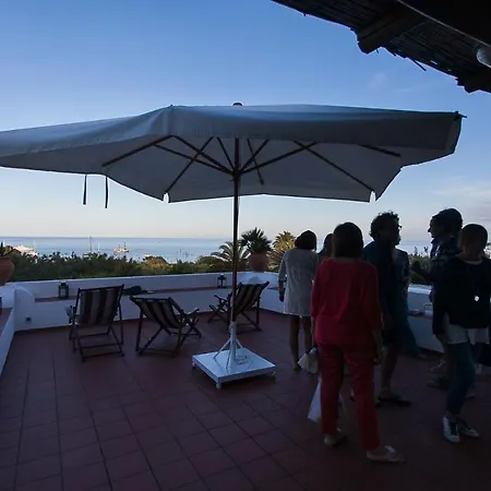 E Strombolicchio Villa